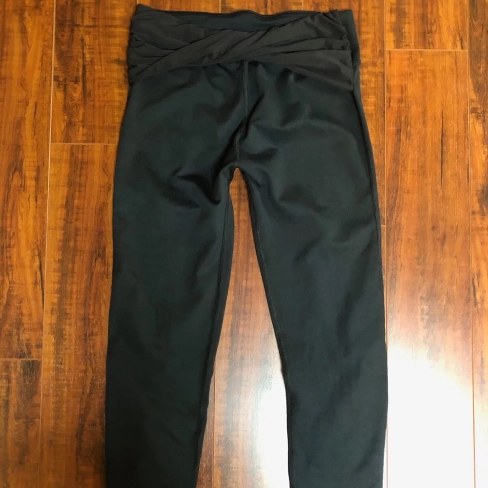 Fabletics Cropped Ruched Leggings - Picture 10 of 14
